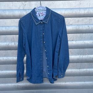 Pearl embellished button up